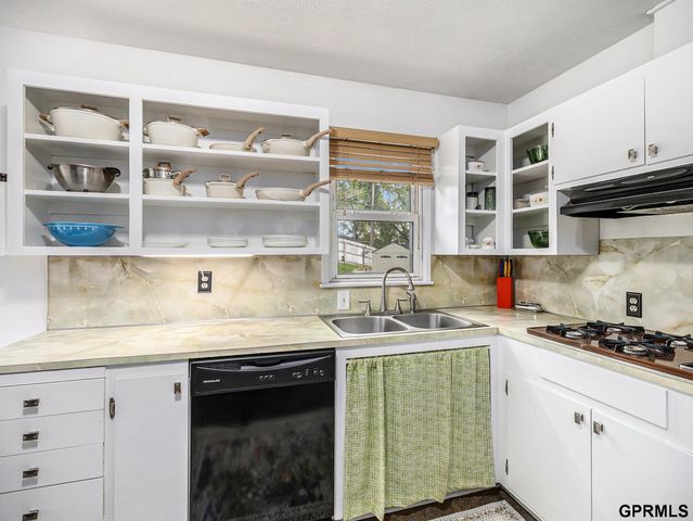 7322 Ira Court, La Vista, NE 68128