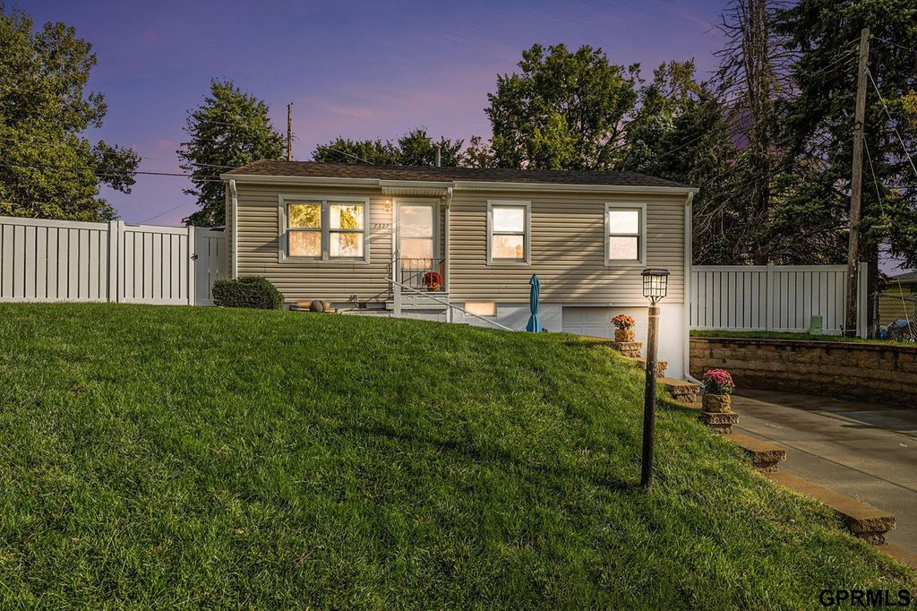 7322 Ira Court, La Vista, NE 68128