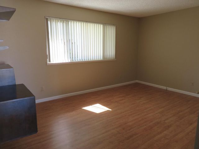 2016 Sweetwater Dr, Modesto, CA 95355