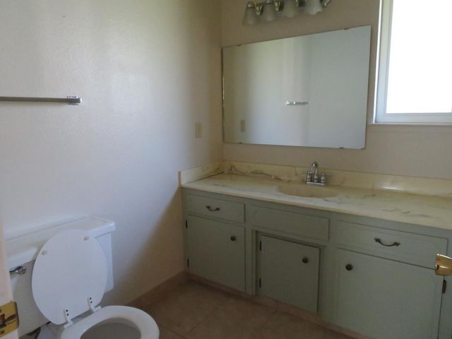 2016 Sweetwater Dr, Modesto, CA 95355