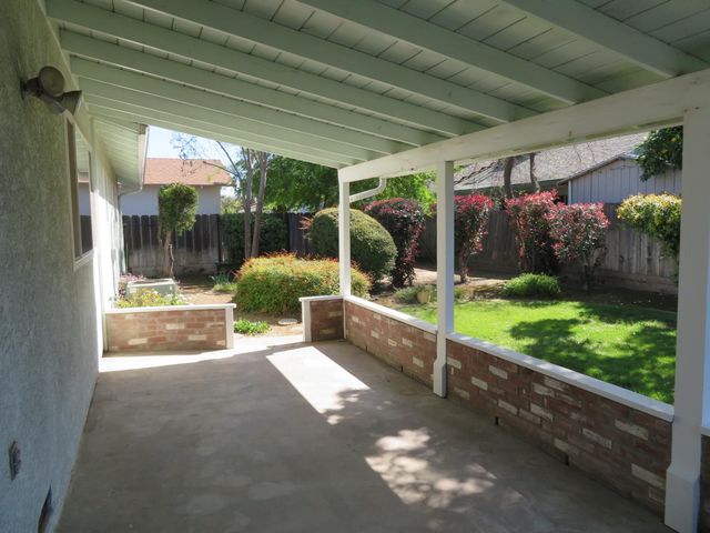 2016 Sweetwater Dr, Modesto, CA 95355