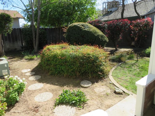 2016 Sweetwater Dr, Modesto, CA 95355