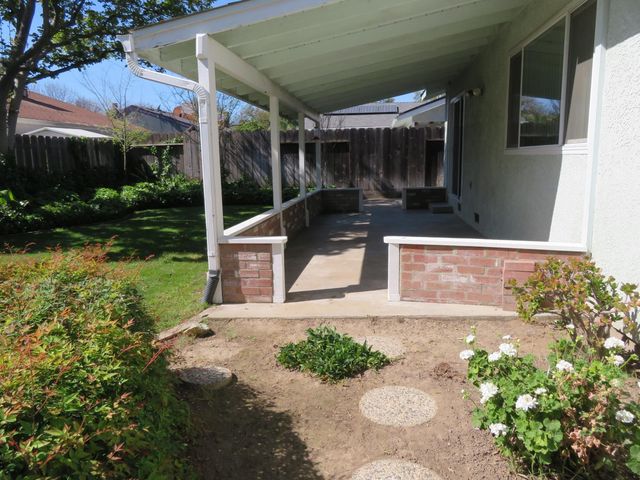 2016 Sweetwater Dr, Modesto, CA 95355