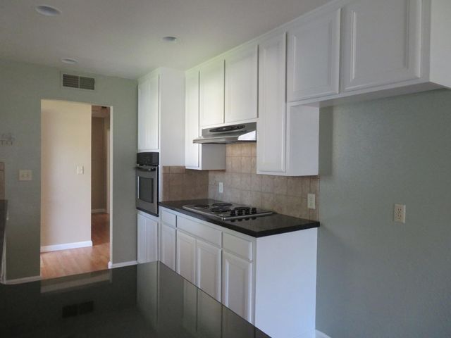 2016 Sweetwater Dr, Modesto, CA 95355