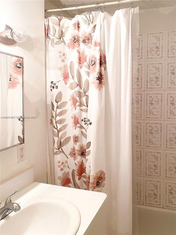 820 Euclid Ave 203, Miami Beach, FL 33139