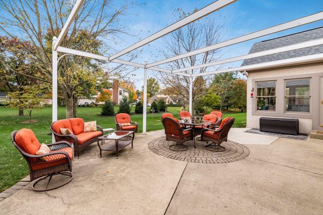 8512 Fallgold Lane, Westerville, OH 43082