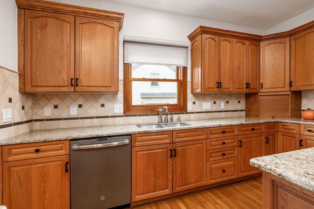 8512 Fallgold Lane, Westerville, OH 43082