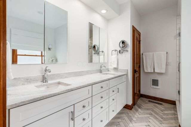 8512 Fallgold Lane, Westerville, OH 43082