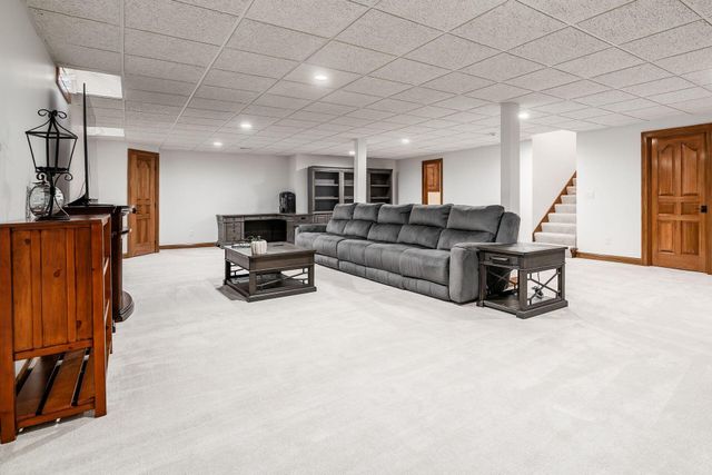 8512 Fallgold Lane, Westerville, OH 43082