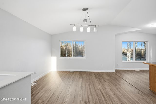 6005 N Little Rock Circle, Wasilla, AK 99654