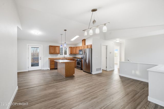 6005 N Little Rock Circle, Wasilla, AK 99654