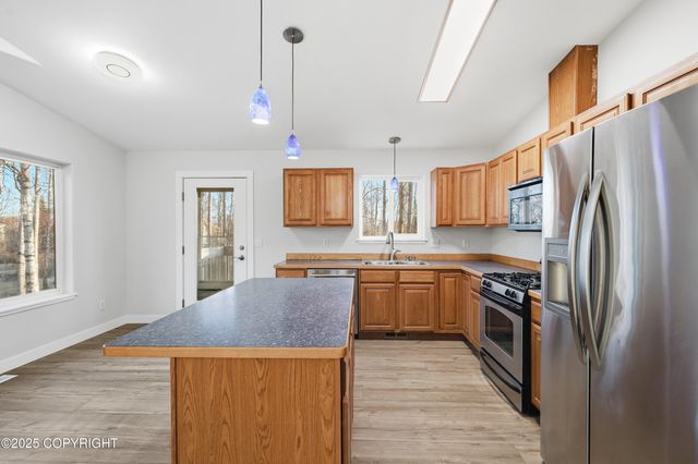 6005 N Little Rock Circle, Wasilla, AK 99654