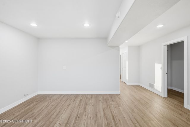 6005 N Little Rock Circle, Wasilla, AK 99654