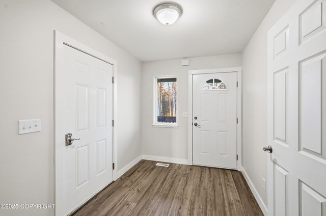 6005 N Little Rock Circle, Wasilla, AK 99654