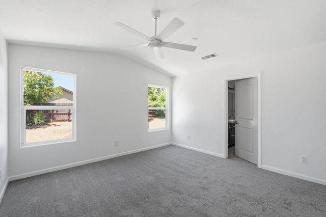 4648 W Harvard Avenue, Fresno, CA 93722