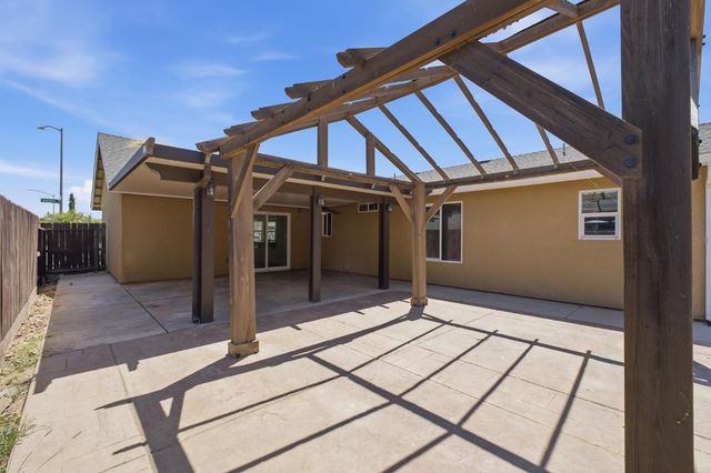 4648 W Harvard Avenue, Fresno, CA 93722