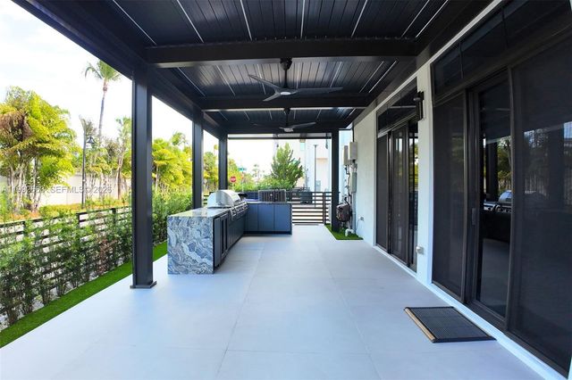 8002 NW 43rd St, Doral, FL 33166