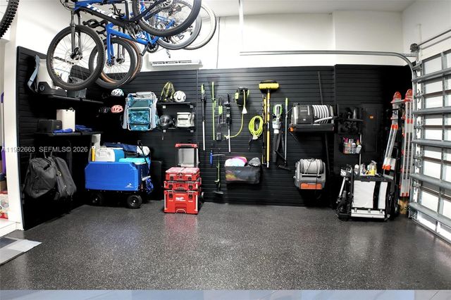 8002 NW 43rd St, Doral, FL 33166