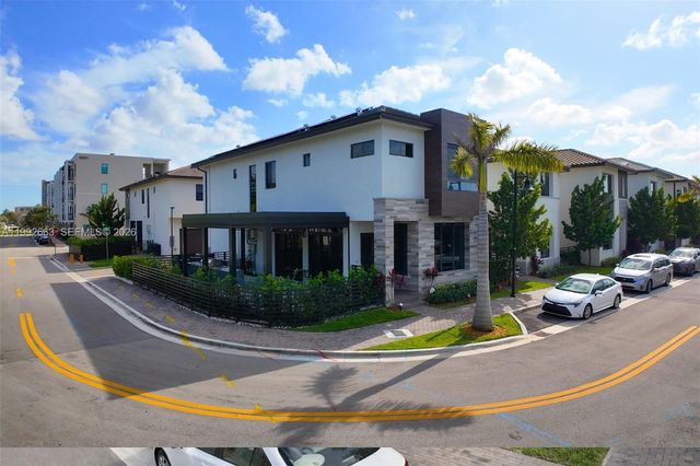 8002 NW 43rd St, Doral, FL 33166