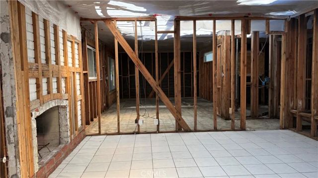 2000 Chestnut Creek, Diamond Bar, CA 91765