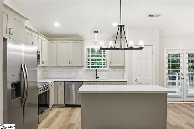 2222 Wright Drive, Greer, SC 29651