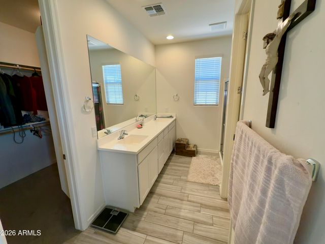 19676 W PINCHOT Drive, Buckeye, AZ 85396