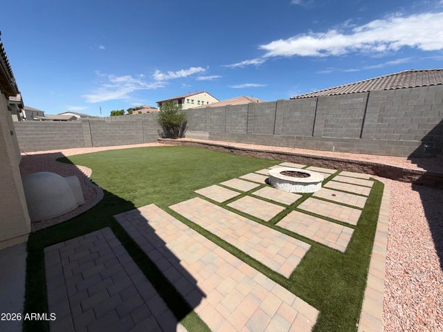 19676 W PINCHOT Drive, Buckeye, AZ 85396
