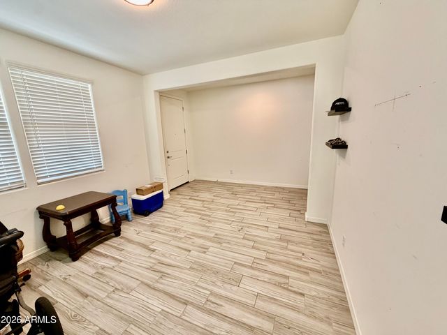 19676 W PINCHOT Drive, Buckeye, AZ 85396