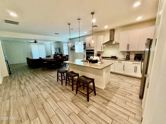 19676 W PINCHOT Drive, Buckeye, AZ 85396