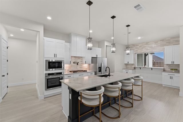 1018 Devonshire Drive N, Forney, TX 75126