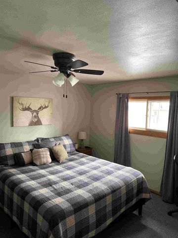 4515 CHAIN O LAKES ROAD, Eagle River, WI 54521