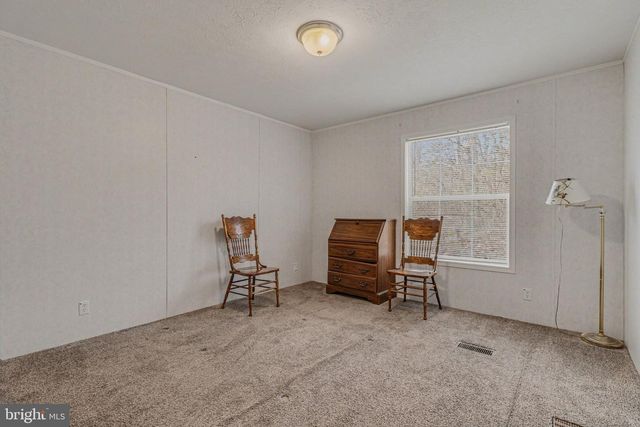64 LAKEVIEW DR, Elizabethtown, PA 17022