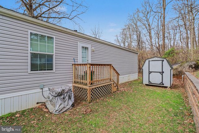 64 LAKEVIEW DR, Elizabethtown, PA 17022