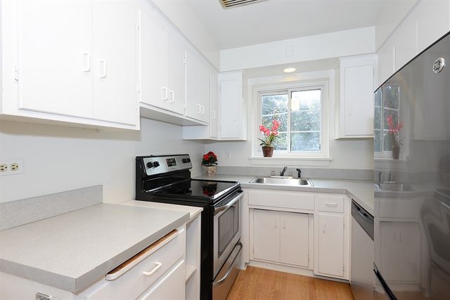 1402 HINMAN Avenue 2E, Evanston, IL 60201