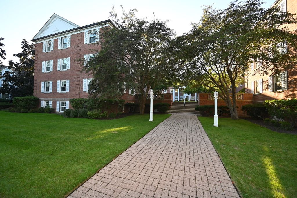 1402 HINMAN Avenue 2E, Evanston, IL 60201