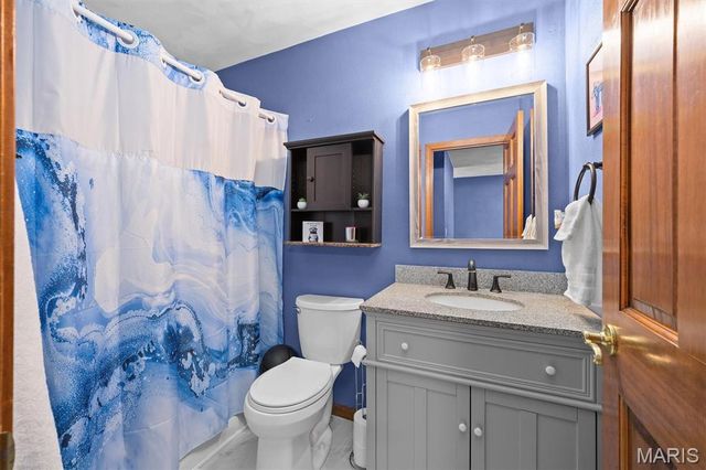 313 Old Homestead Drive, Troy, IL 62294