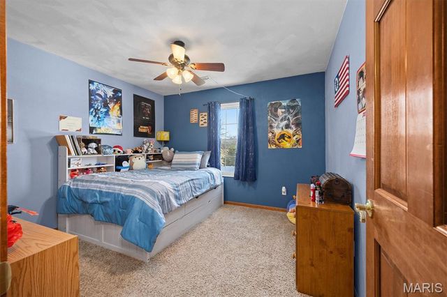 313 Old Homestead Drive, Troy, IL 62294