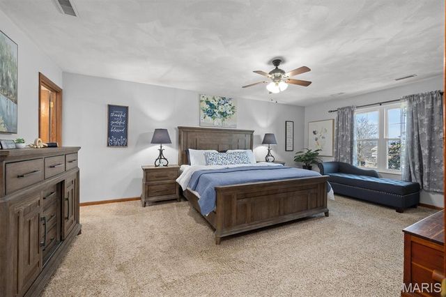 313 Old Homestead Drive, Troy, IL 62294