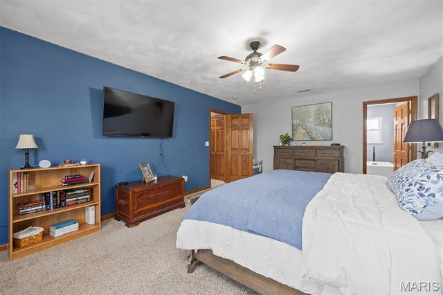 313 Old Homestead Drive, Troy, IL 62294