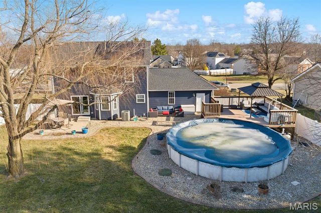 313 Old Homestead Drive, Troy, IL 62294