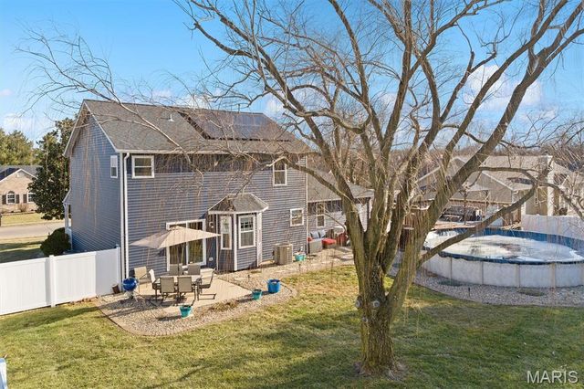 313 Old Homestead Drive, Troy, IL 62294