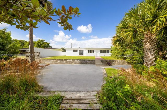 17301 NW 24th Ave, Miami Gardens, FL 33056