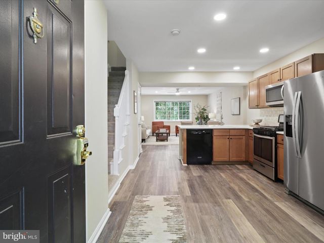 5270 MARIS AVE, Alexandria, VA 22304