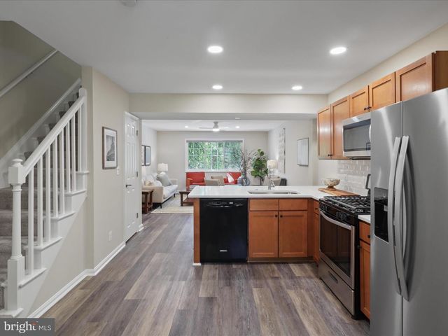 5270 MARIS AVE, Alexandria, VA 22304