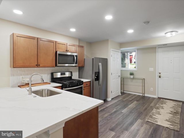 5270 MARIS AVE, Alexandria, VA 22304