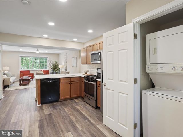 5270 MARIS AVE, Alexandria, VA 22304