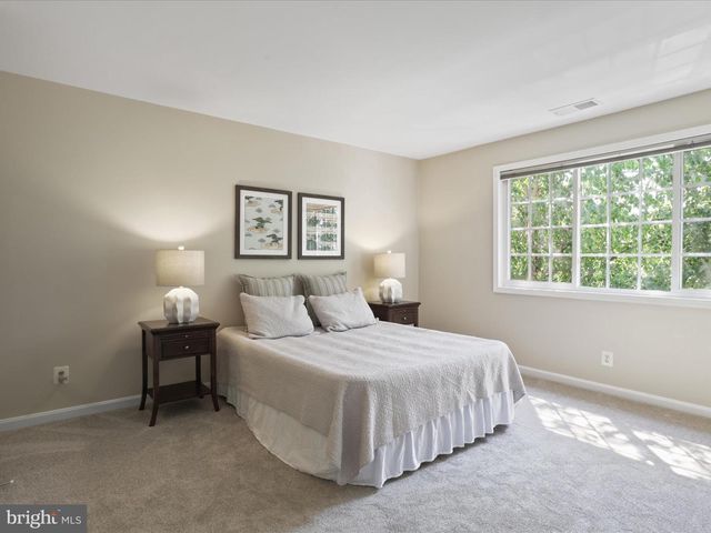 5270 MARIS AVE, Alexandria, VA 22304
