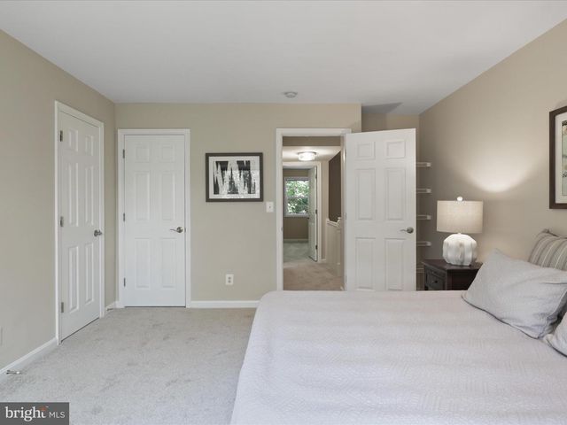 5270 MARIS AVE, Alexandria, VA 22304