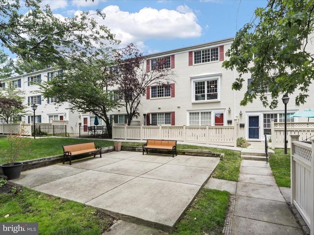 5270 MARIS AVE, Alexandria, VA 22304