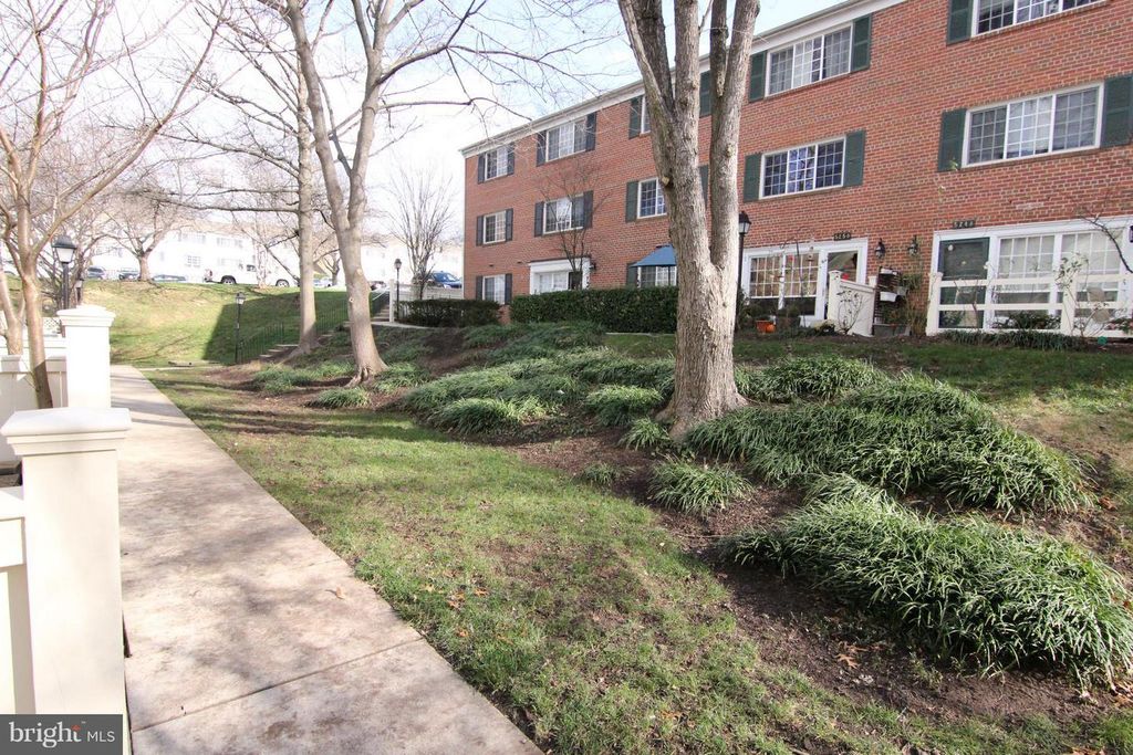 5270 MARIS AVE, Alexandria, VA 22304
